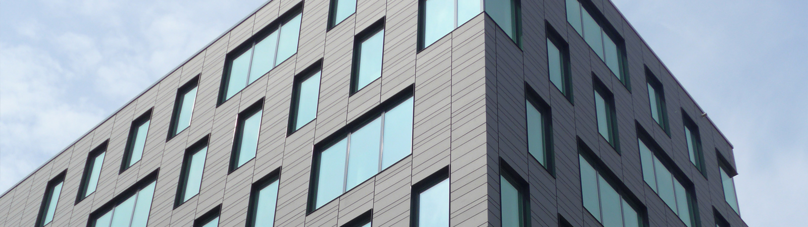 Architecture with powdercoated windows